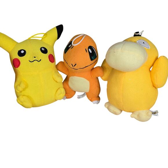 3 Pokeballs, 3 Mini Figures, 3 Plus Pokemon, Great Condition Surprise Attack - Picture 2 of 4